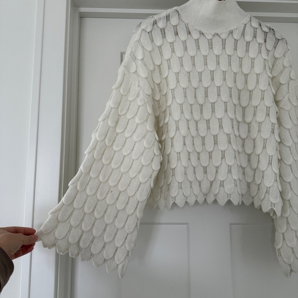 Feather Inspired Detail Bell Sleeve Sweater - Picture 4 of 4